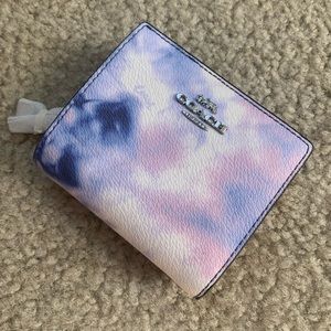 Coach snap wallet in tie-dye print NWT